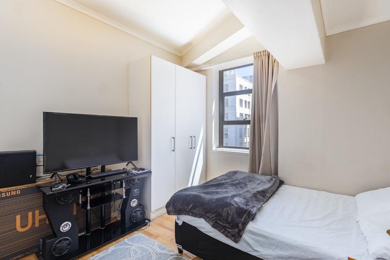 2 Bedroom Property for Sale in Cape Town City Centre Western Cape